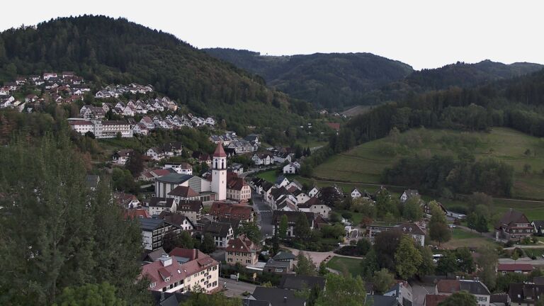 Dieses Bild zeigt eine Webcam-Aufnahme von Ottenhöfen, aufgenommen am Mittwoch, den 16.09.2026 um 17:10 Uhr