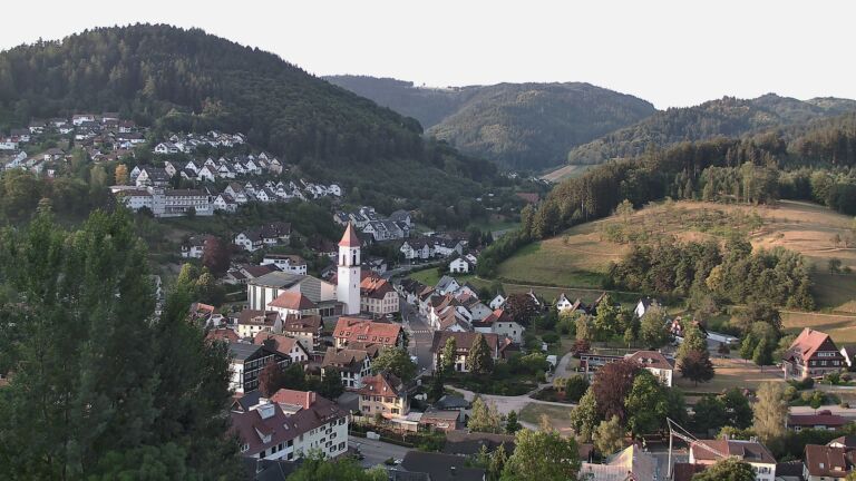 Dieses Bild zeigt eine Webcam-Aufnahme von Ottenhöfen, aufgenommen am Donnerstag, den 16.07.2026 um 06:50 Uhr