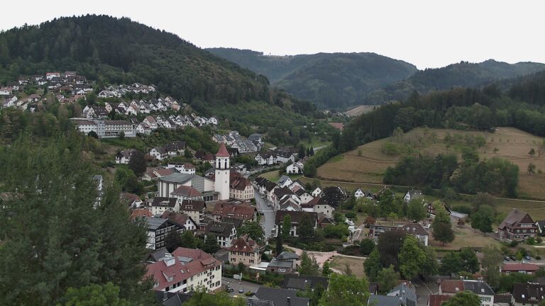 Dieses Bild zeigt eine Webcam-Aufnahme von Ottenhöfen, aufgenommen am Dienstag, den 25.08.2026 um 11:20 Uhr