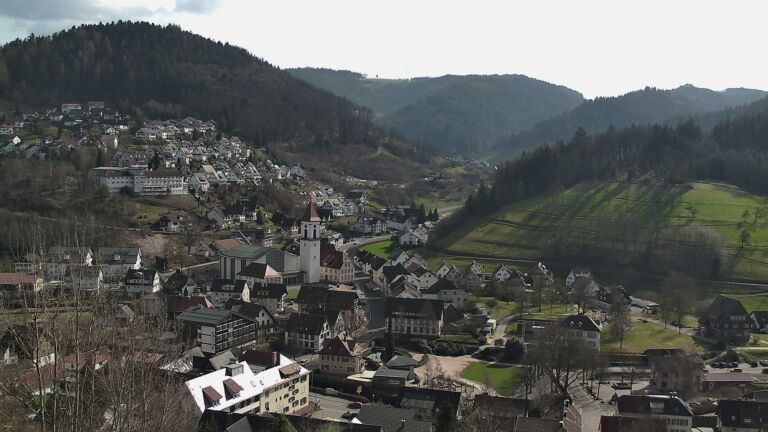 Dieses Bild zeigt eine Webcam-Aufnahme von Ottenhöfen, aufgenommen am Dienstag, den 03.03.2026 um 14:00 Uhr