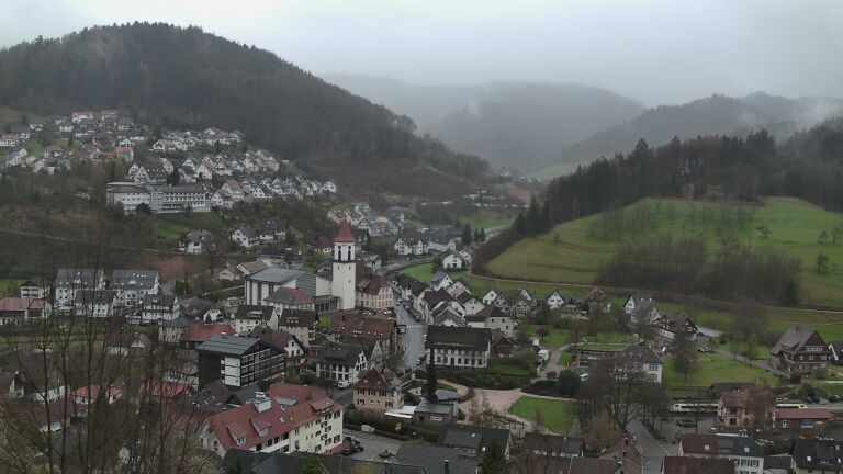 Dieses Bild zeigt eine Webcam-Aufnahme von Ottenhöfen, aufgenommen am Samstag, den 04.04.2026 um 10:30 Uhr