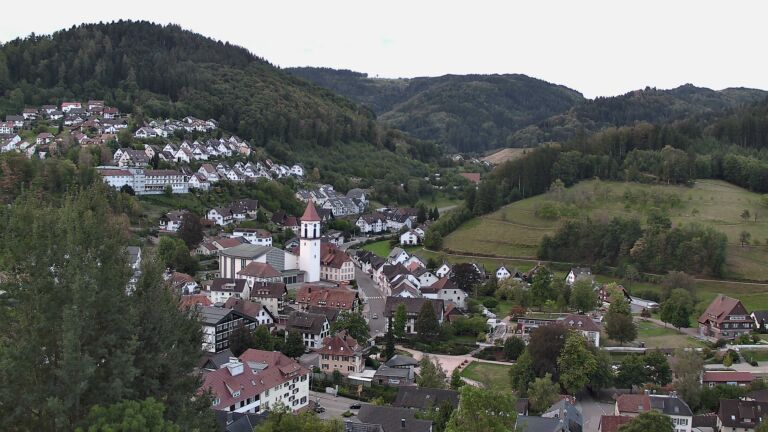 Dieses Bild zeigt eine Webcam-Aufnahme von Ottenhöfen, aufgenommen am Samstag, den 12.09.2026 um 07:40 Uhr