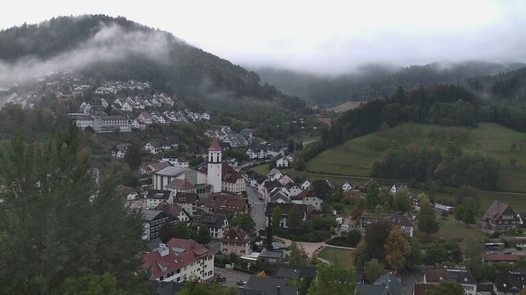 Dieses Bild zeigt eine Webcam-Aufnahme von Ottenhöfen, aufgenommen am Freitag, den 02.10.2026 um 08:00 Uhr
