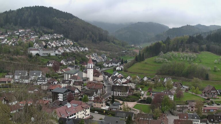 Dieses Bild zeigt eine Webcam-Aufnahme von Ottenhöfen, aufgenommen am Dienstag, den 14.04.2026 um 14:20 Uhr