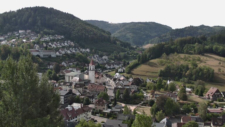 Dieses Bild zeigt eine Webcam-Aufnahme von Ottenhöfen, aufgenommen am Donnerstag, den 27.08.2026 um 10:10 Uhr