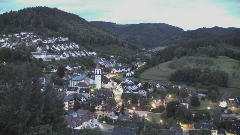 Dieses Bild zeigt eine Webcam-Aufnahme von Ottenhöfen, aufgenommen am Mittwoch, den 10.06.2026 um 22:00 Uhr