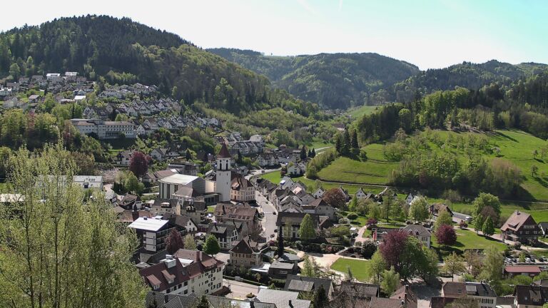 Dieses Bild zeigt eine Webcam-Aufnahme von Ottenhöfen, aufgenommen am Freitag, den 24.04.2026 um 11:40 Uhr