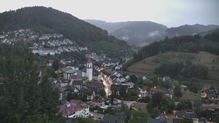 Dieses Bild zeigt eine Webcam-Aufnahme von Ottenhöfen, aufgenommen am Freitag, den 28.08.2026 um 06:40 Uhr