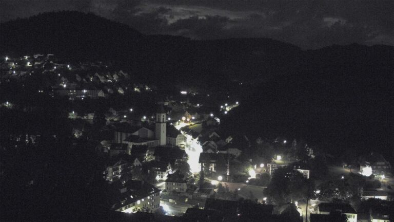 Dieses Bild zeigt eine Webcam-Aufnahme von Ottenhöfen, aufgenommen am Mittwoch, den 01.07.2026 um 01:00 Uhr