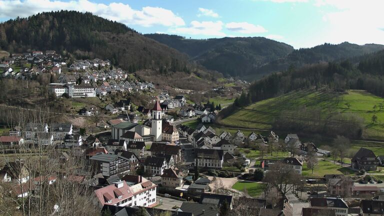 Dieses Bild zeigt eine Webcam-Aufnahme von Ottenhöfen, aufgenommen am Donnerstag, den 12.03.2026 um 15:10 Uhr