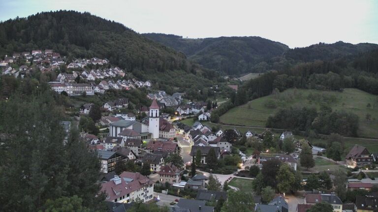 Dieses Bild zeigt eine Webcam-Aufnahme von Ottenhöfen, aufgenommen am Sonntag, den 20.09.2026 um 19:40 Uhr