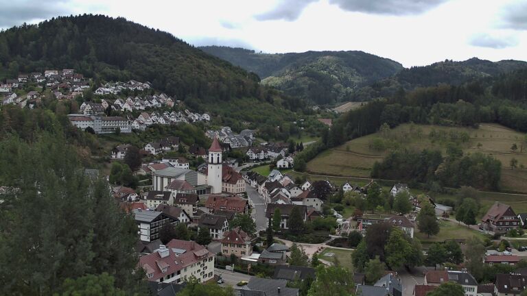 Dieses Bild zeigt eine Webcam-Aufnahme von Ottenhöfen, aufgenommen am Montag, den 31.08.2026 um 12:30 Uhr