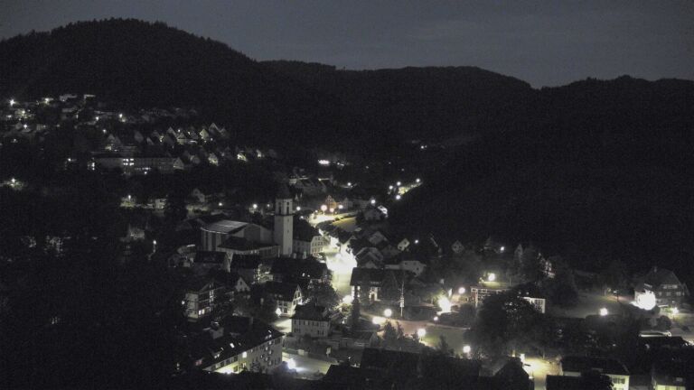 Dieses Bild zeigt eine Webcam-Aufnahme von Ottenhöfen, aufgenommen am Samstag, den 06.06.2026 um 04:00 Uhr