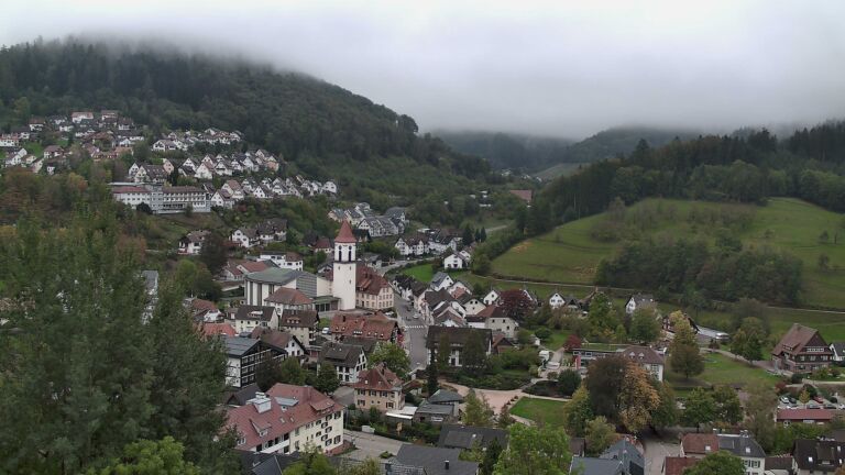 Dieses Bild zeigt eine Webcam-Aufnahme von Ottenhöfen, aufgenommen am Sonntag, den 18.10.2026 um 14:30 Uhr