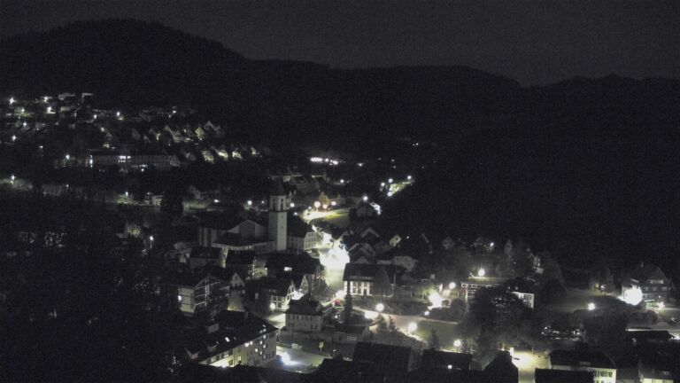 Dieses Bild zeigt eine Webcam-Aufnahme von Ottenhöfen, aufgenommen am Dienstag, den 28.04.2026 um 04:00 Uhr