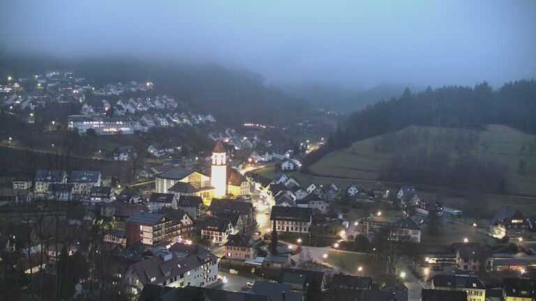 Dieses Bild zeigt eine Webcam-Aufnahme von Ottenhöfen, aufgenommen am Samstag, den 14.02.2026 um 18:10 Uhr