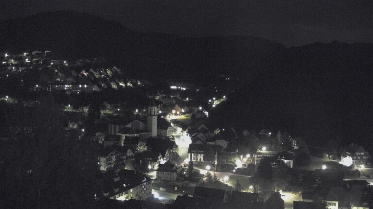 Dieses Bild zeigt eine Webcam-Aufnahme von Ottenhöfen, aufgenommen am Sonntag, den 03.05.2026 um 04:30 Uhr