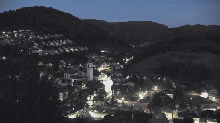 Dieses Bild zeigt eine Webcam-Aufnahme von Ottenhöfen, aufgenommen am Samstag, den 11.07.2026 um 04:30 Uhr