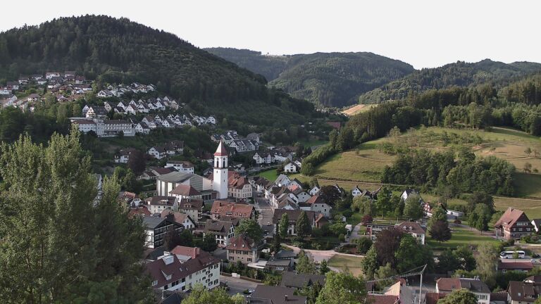 Dieses Bild zeigt eine Webcam-Aufnahme von Ottenhöfen, aufgenommen am Mittwoch, den 08.07.2026 um 07:50 Uhr