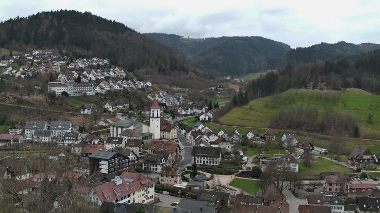 Dieses Bild zeigt eine Webcam-Aufnahme von Ottenhöfen, aufgenommen am Sonntag, den 15.03.2026 um 16:10 Uhr