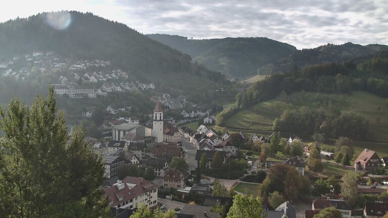 Dieses Bild zeigt eine Webcam-Aufnahme von Ottenhöfen, aufgenommen am Sonntag, den 04.10.2026 um 09:40 Uhr