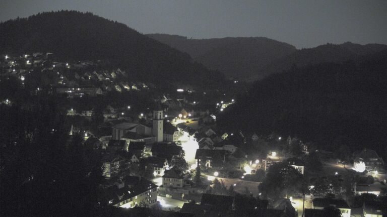 Dieses Bild zeigt eine Webcam-Aufnahme von Ottenhöfen, aufgenommen am Freitag, den 31.07.2026 um 01:00 Uhr