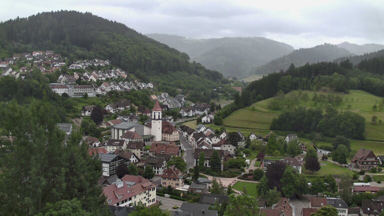 Dieses Bild zeigt eine Webcam-Aufnahme von Ottenhöfen, aufgenommen am Mittwoch, den 03.06.2026 um 15:00 Uhr