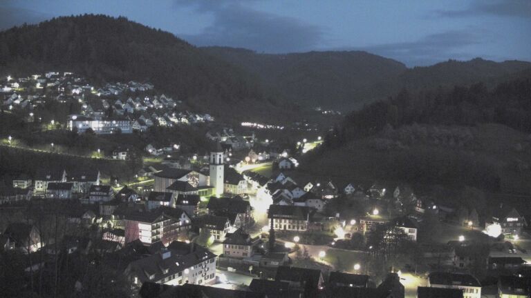 Dieses Bild zeigt eine Webcam-Aufnahme von Ottenhöfen, aufgenommen am Dienstag, den 14.04.2026 um 21:00 Uhr