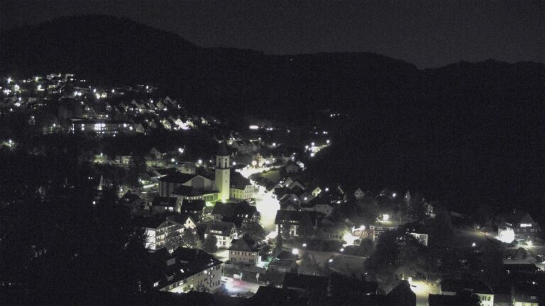 Dieses Bild zeigt eine Webcam-Aufnahme von Ottenhöfen, aufgenommen am Freitag, den 18.09.2026 um 21:30 Uhr