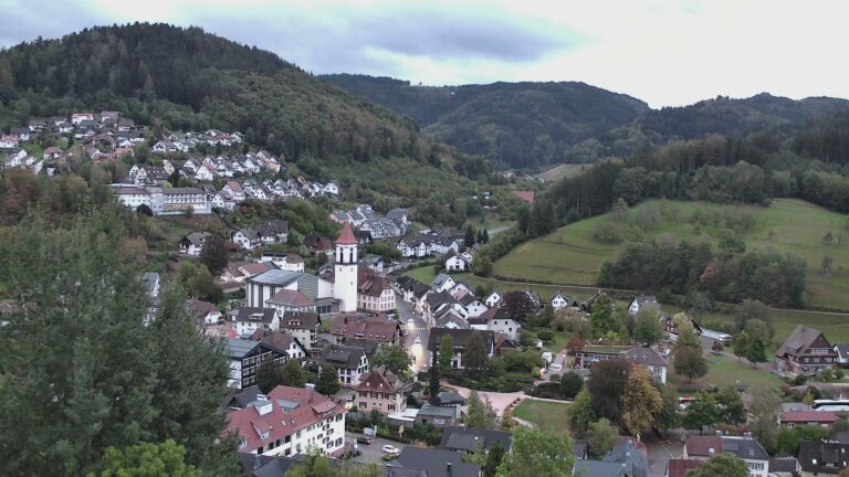 Dieses Bild zeigt eine Webcam-Aufnahme von Ottenhöfen, aufgenommen am Donnerstag, den 08.10.2026 um 07:30 Uhr