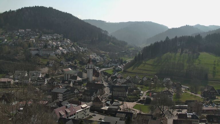 Dieses Bild zeigt eine Webcam-Aufnahme von Ottenhöfen, aufgenommen am Sonntag, den 22.03.2026 um 13:00 Uhr