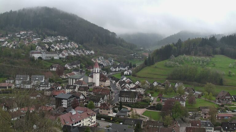 Dieses Bild zeigt eine Webcam-Aufnahme von Ottenhöfen, aufgenommen am Dienstag, den 14.04.2026 um 10:40 Uhr