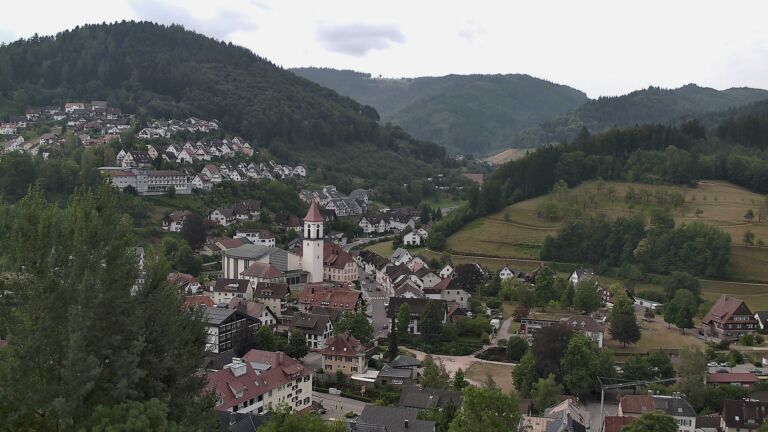 Dieses Bild zeigt eine Webcam-Aufnahme von Ottenhöfen, aufgenommen am Samstag, den 01.08.2026 um 09:40 Uhr