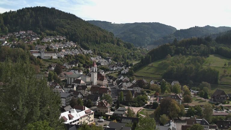 Dieses Bild zeigt eine Webcam-Aufnahme von Ottenhöfen, aufgenommen am Dienstag, den 29.09.2026 um 15:00 Uhr