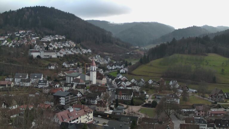 Dieses Bild zeigt eine Webcam-Aufnahme von Ottenhöfen, aufgenommen am Dienstag, den 23.12.2025 um 15:50 Uhr