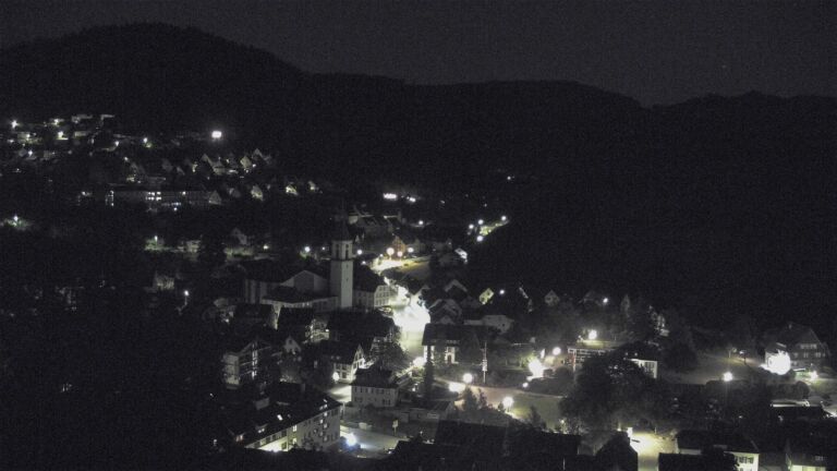 Dieses Bild zeigt eine Webcam-Aufnahme von Ottenhöfen, aufgenommen am Samstag, den 23.05.2026 um 04:00 Uhr