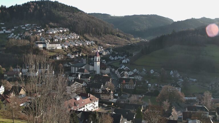 Dieses Bild zeigt eine Webcam-Aufnahme von Ottenhöfen, aufgenommen am Mittwoch, den 17.12.2025 um 14:50 Uhr