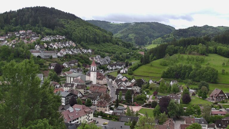 Dieses Bild zeigt eine Webcam-Aufnahme von Ottenhöfen, aufgenommen am Montag, den 11.05.2026 um 08:50 Uhr