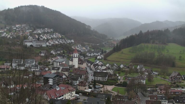 Dieses Bild zeigt eine Webcam-Aufnahme von Ottenhöfen, aufgenommen am Samstag, den 04.04.2026 um 08:40 Uhr