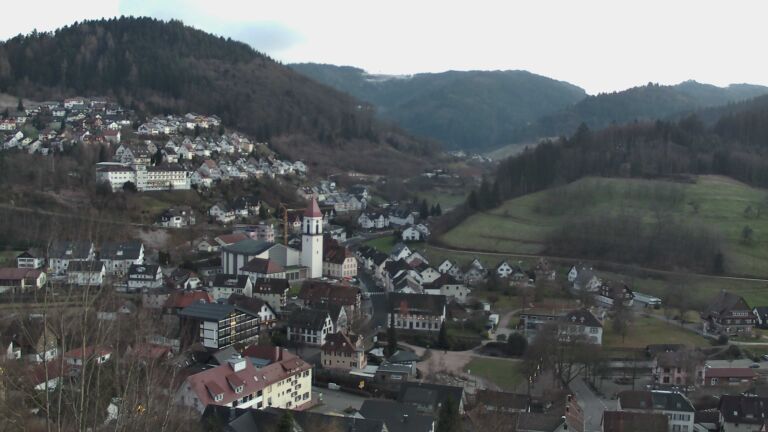 Dieses Bild zeigt eine Webcam-Aufnahme von Ottenhöfen, aufgenommen am Donnerstag, den 25.12.2025 um 16:50 Uhr