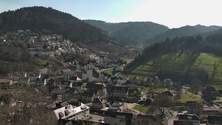 Dieses Bild zeigt eine Webcam-Aufnahme von Ottenhöfen, aufgenommen am Mittwoch, den 04.03.2026 um 13:40 Uhr