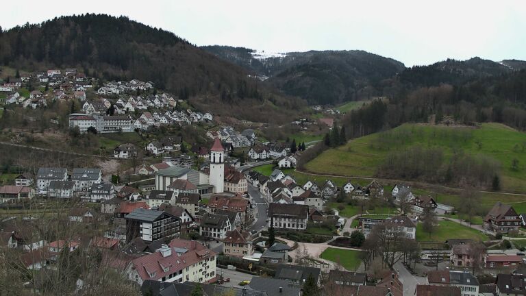 Dieses Bild zeigt eine Webcam-Aufnahme von Ottenhöfen, aufgenommen am Samstag, den 28.03.2026 um 11:00 Uhr