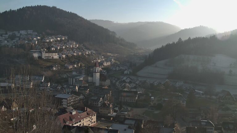 Dieses Bild zeigt eine Webcam-Aufnahme von Ottenhöfen, aufgenommen am Samstag, den 27.12.2025 um 14:50 Uhr