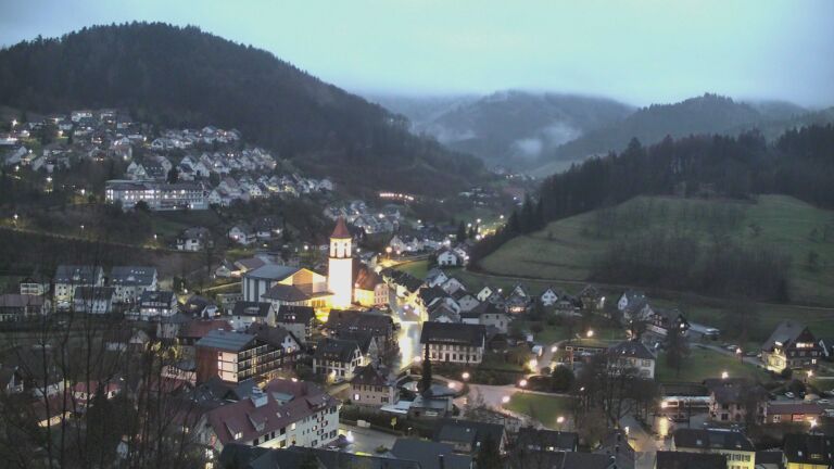 Dieses Bild zeigt eine Webcam-Aufnahme von Ottenhöfen, aufgenommen am Mittwoch, den 25.03.2026 um 19:00 Uhr