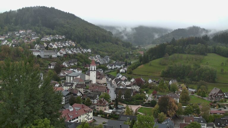 Dieses Bild zeigt eine Webcam-Aufnahme von Ottenhöfen, aufgenommen am Mittwoch, den 21.10.2026 um 13:10 Uhr