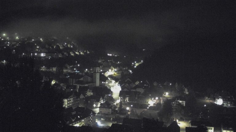 Dieses Bild zeigt eine Webcam-Aufnahme von Ottenhöfen, aufgenommen am Sonntag, den 18.10.2026 um 23:30 Uhr