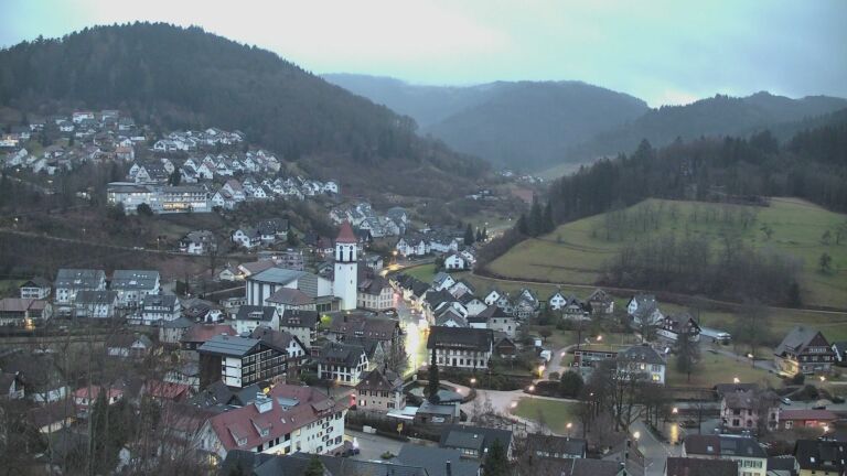Dieses Bild zeigt eine Webcam-Aufnahme von Ottenhöfen, aufgenommen am Freitag, den 13.02.2026 um 07:20 Uhr