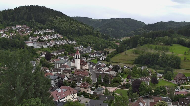 Dieses Bild zeigt eine Webcam-Aufnahme von Ottenhöfen, aufgenommen am Dienstag, den 16.06.2026 um 16:10 Uhr