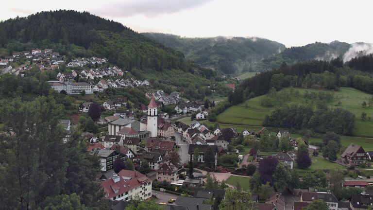 Dieses Bild zeigt eine Webcam-Aufnahme von Ottenhöfen, aufgenommen am Montag, den 11.05.2026 um 20:40 Uhr