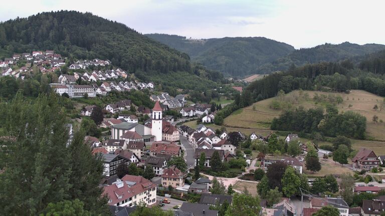Dieses Bild zeigt eine Webcam-Aufnahme von Ottenhöfen, aufgenommen am Montag, den 03.08.2026 um 06:50 Uhr